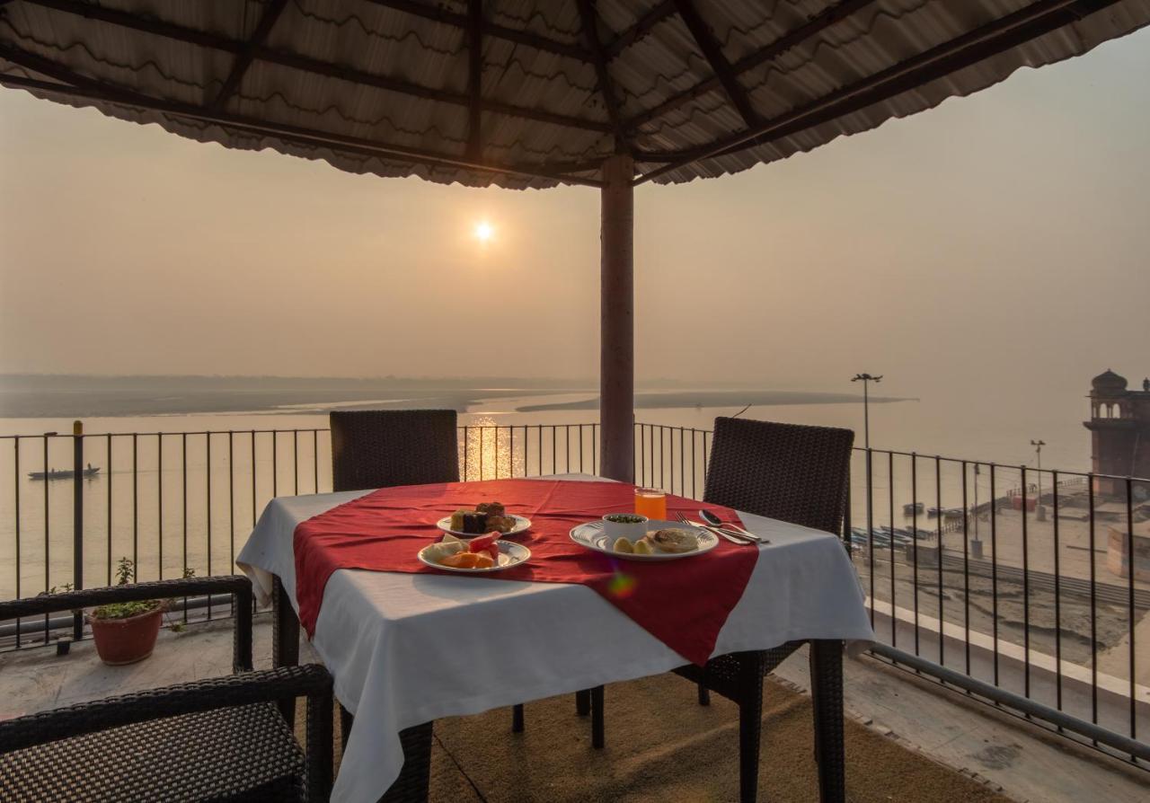 Hotel Amritara Suryauday Haveli Varanasi Exterior foto