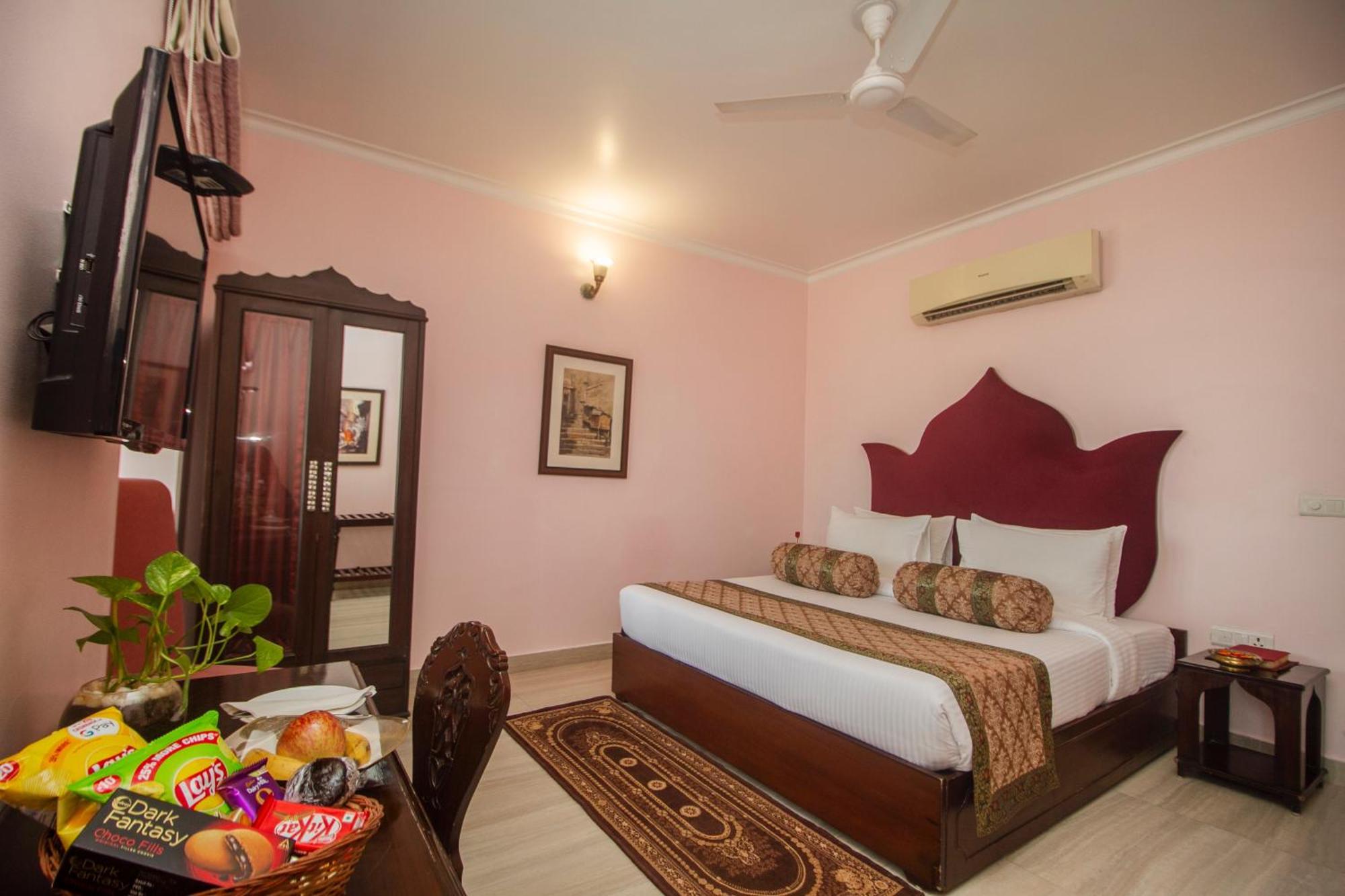 Hotel Amritara Suryauday Haveli Varanasi Exterior foto