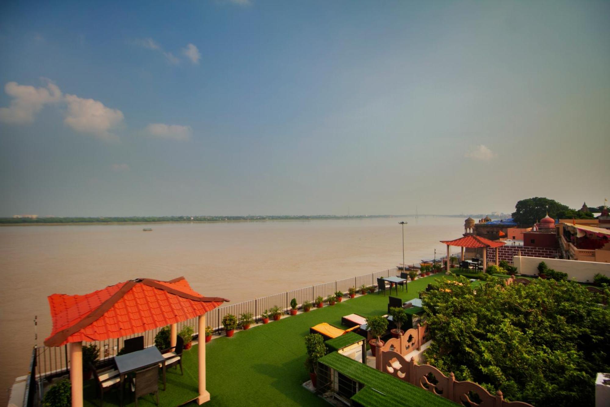 Hotel Amritara Suryauday Haveli Varanasi Exterior foto